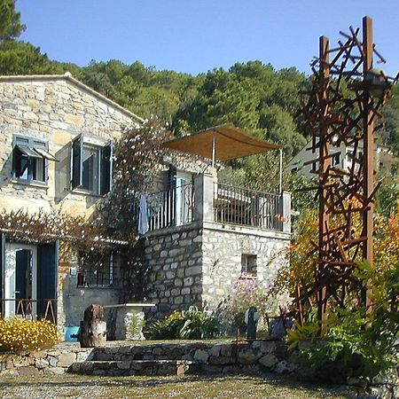 Cottage La Casa Del Pittore Reggimonti Zewnętrze zdjęcie