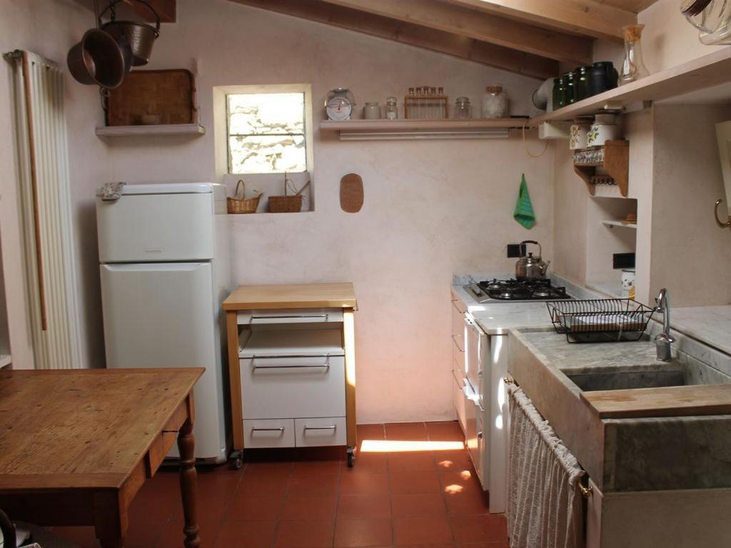 Cottage La Casa Del Pittore Reggimonti Zewnętrze zdjęcie